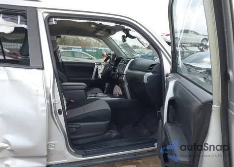 2021 Toyota 4Runner Sr5 z USA, uszkodzony, nr VIN JTEMU5JR9M5854523